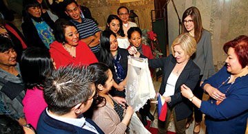Premier Notley meets with Filipino community