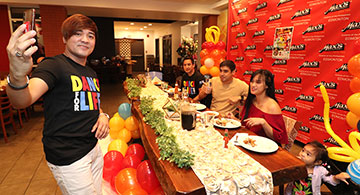 Meet and Greet with the Reggaeton’s Organizers and Special Guests at Max’s Resto: The Zamora Brothers and Jopay